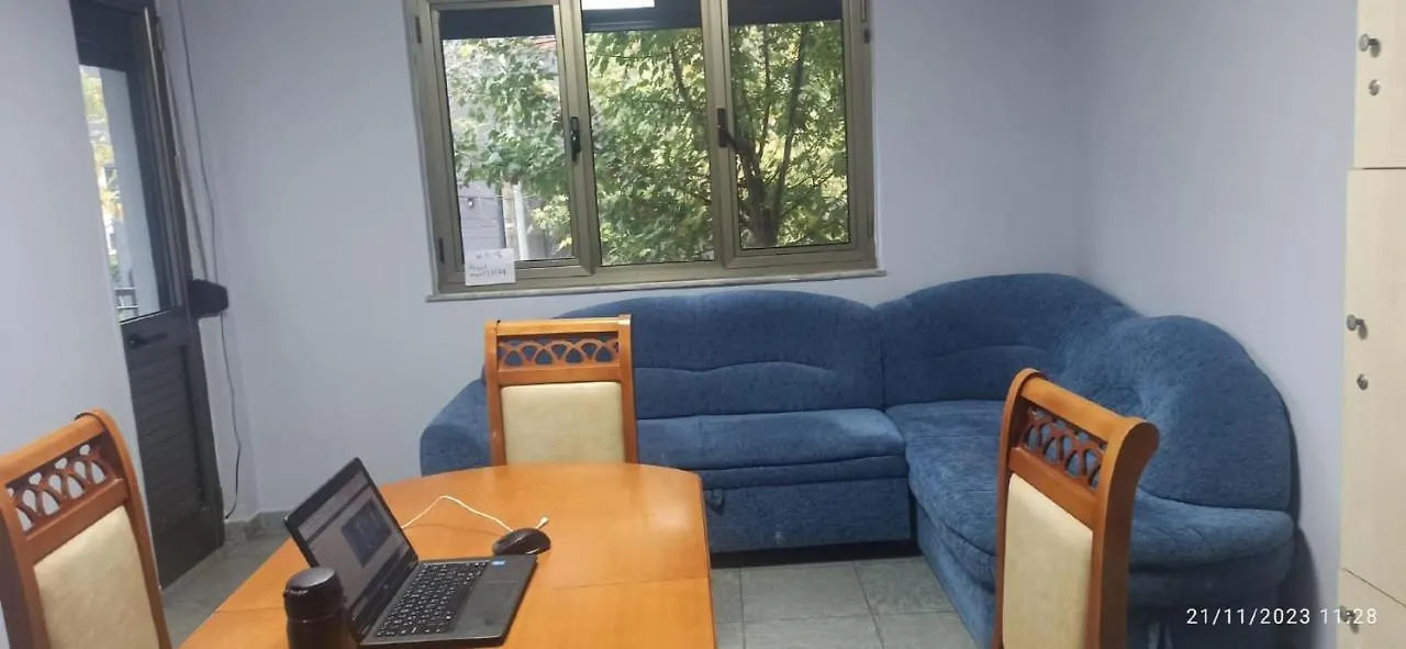 Sina Royal Hostel Tirana
